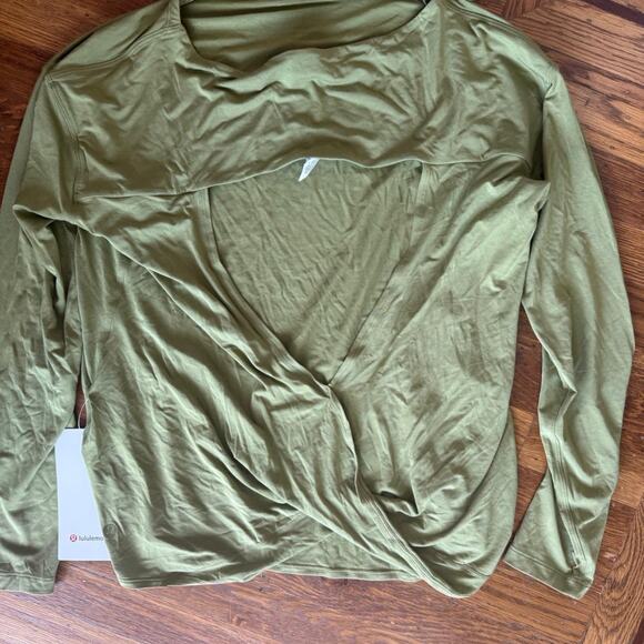 Lululemon green long sleeve top - Picture 4 of 6